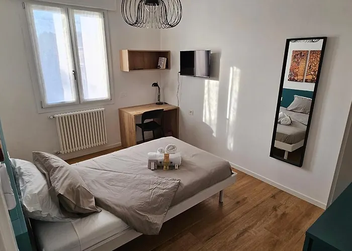 Casa Bonardi Stanze A Πανσιόν